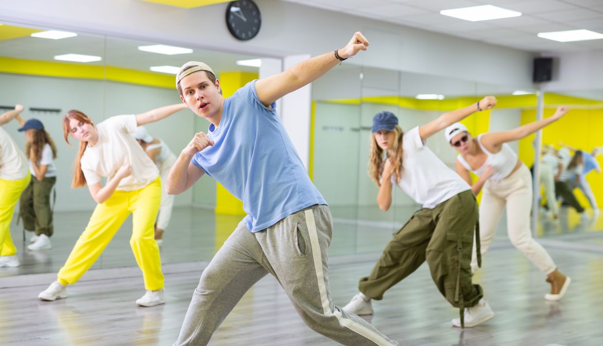 Contemporary dance class at Lasyreo